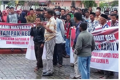 Geuchiek Dipeucat Le Bupati, Warga Demo U Meulaboh