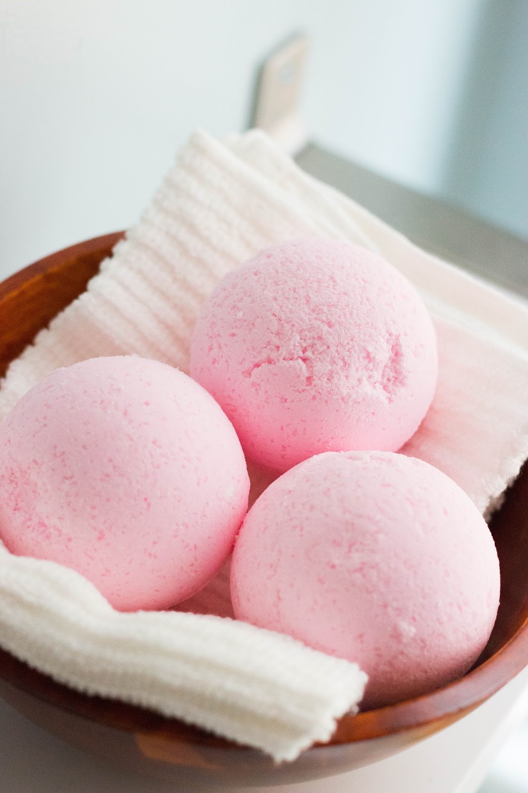 The BEST DIY Bath Bomb Recipe