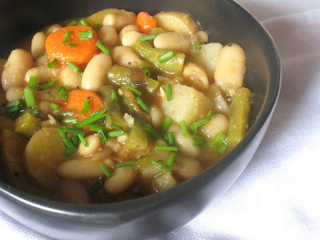 white bean soup with vegetables