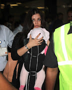 Published On:Sunday, 3 June 2012. Posted by arya bharath (aishwarya rai spotted with her baby aaradhya pics hq ptl )