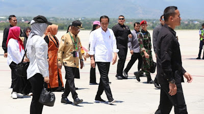 Gubernur Rusdy Mastura Sambut Kedatangan Presiden Jokowi