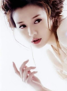 Cica Zhou Weitong