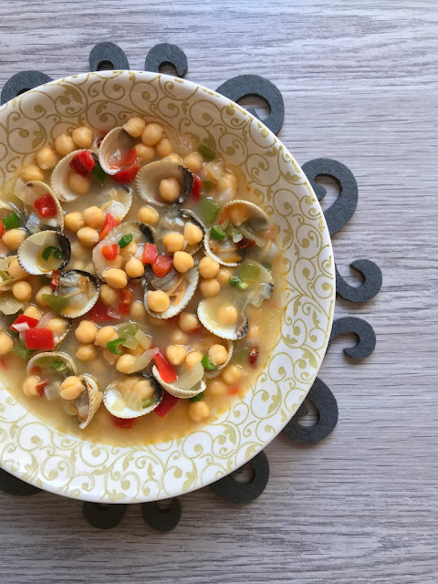 garbanzos con berberechos receta