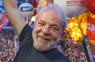 ELEIÇÕES 2018: Mesmo após condenação, Lula lidera intenções de voto em todos os cenários, diz Datafolha