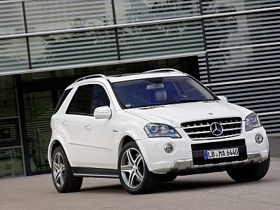 2011 Mercedes-Benz ML 63 AMG Free Car Wallpapers