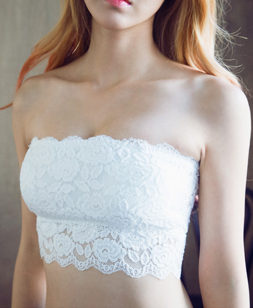  Cropped Strapless Lace Top