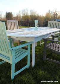 patio, paint, fusion mineral paint, uocycled, garage sale find, http://bec4-beyondthepicketfence.blogspot.com/2016/04/beachy-patio-table.html