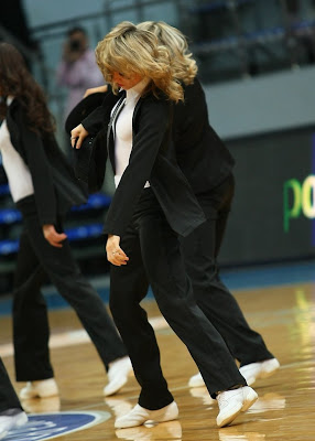 Basketball cheerleaders