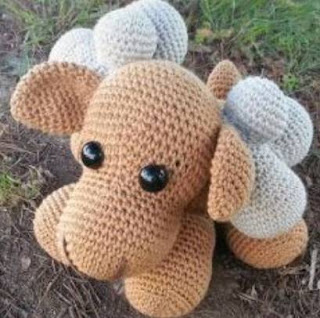 PATRON GRATIS RENO AMIGURUMI 909