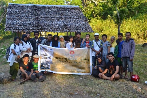 Merekonstruksi Kembali Pemahaman Sejarah Kita