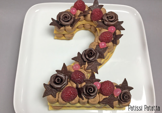 number cake au chocolat, number cake flowers, cake design, ganache montée, roses en chocolat plastique, tutoriel number cake, vidéo number cake, comment faire un number cake, gâteau anniversaire,