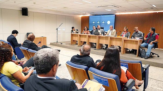 Alego discutiu Plano de Carreira dos professores da Universidade Estadual de Goiás em audiência pública nessa quarta-feira, 14