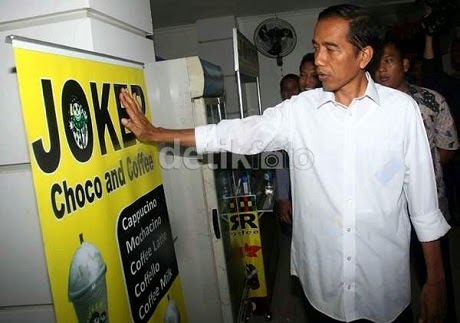 Jokowi Meja Kerja Saya Bersih Tak Ada Antrean Tanda 