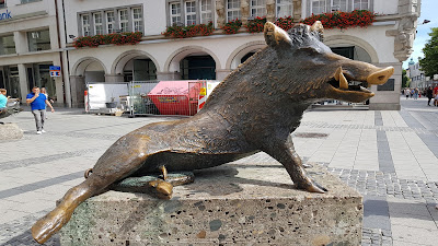 statua cinghiale