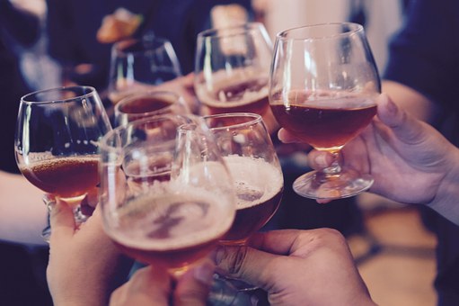 El alcohol perjudica la salud bucodental