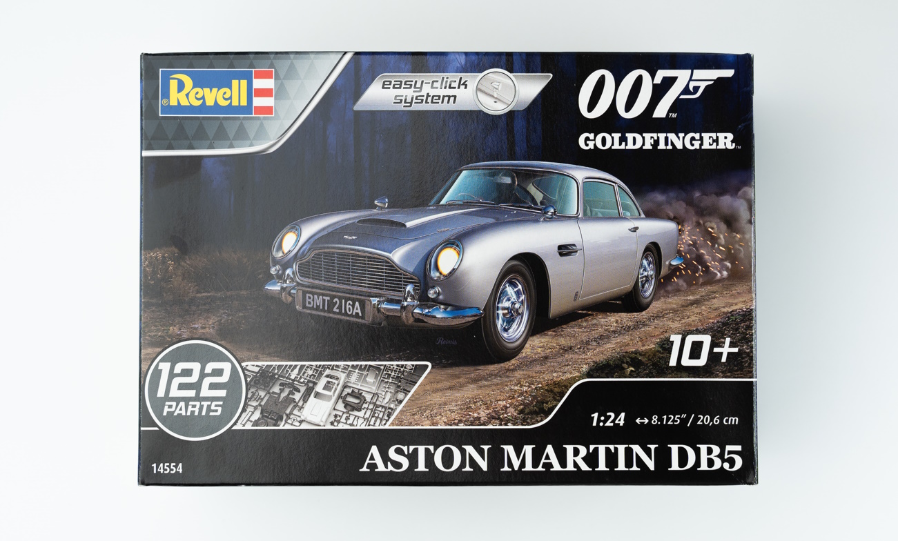 Aston Martin DB5 007 Goldfinger Model by Revell