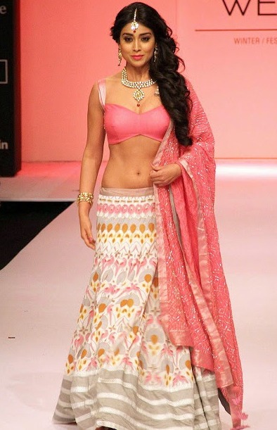 Shriya Saran Hot Navel Show Photos At Lakme Fashion Week 2013