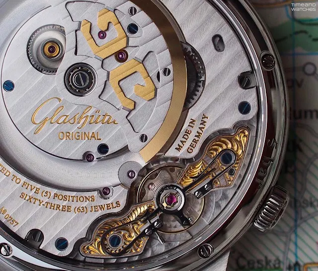 The movement of the Glashütte Original Senator Cosmopolite Stainless Steel