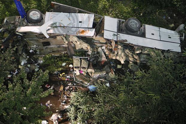 Italy coash crash kills 36