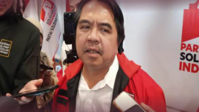 Ade Armando Bilang PDIP Sombong setelah Deklarasikan Ganjar Pranowo sebagai Capres, Warganet : Kali Ini Gue Setuju...
