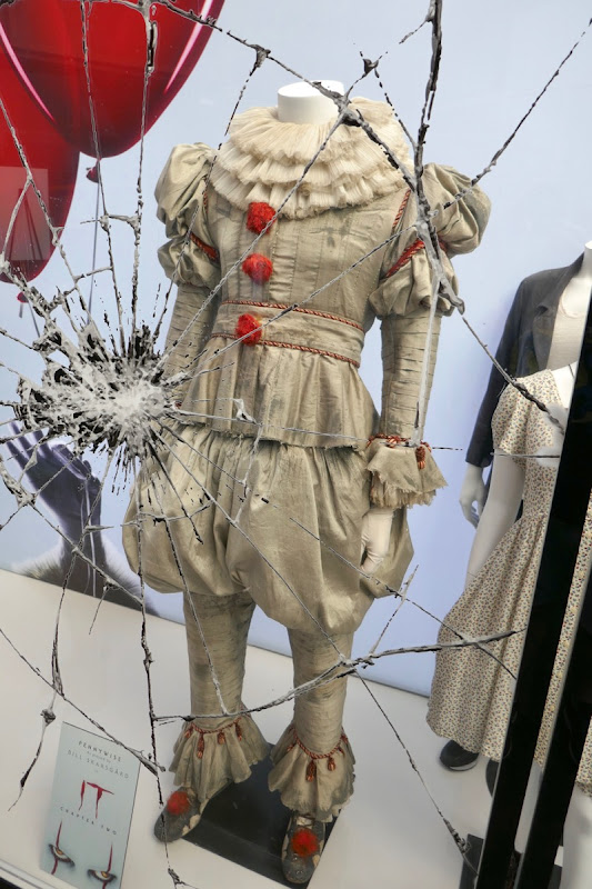 Bill Skarsgård IT Chapter Two Pennywise costume