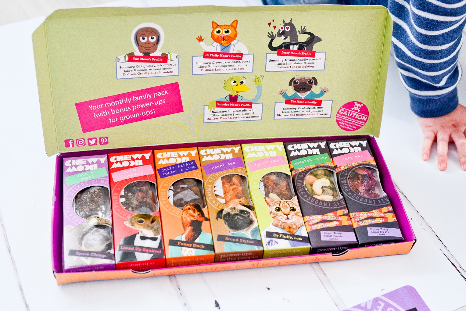 Chewymoon subscription box, chewymoon reviews, kids subscription snack box, 