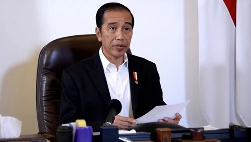 Jokowi Menolak, Jerry Massie: Isu 3 Periode Kepentingan Mereka yang Rakus Kekuasaan