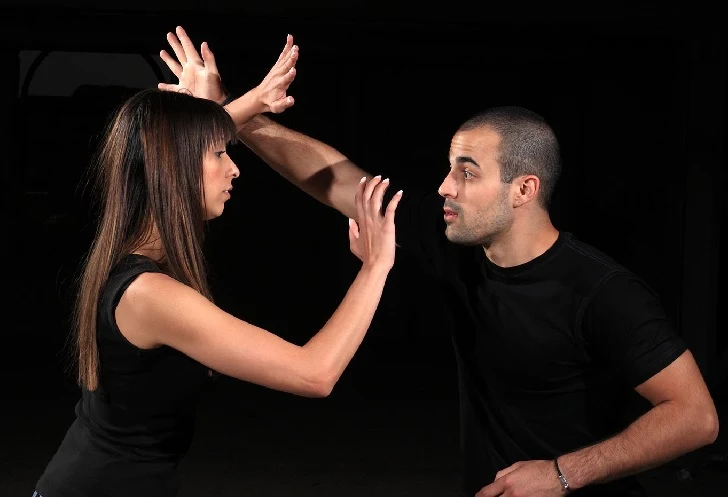 self-defense moves