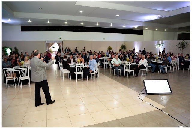 Sicredi Vale do Piquiri Abcd PR/SP comemora 30 anos com profissionais da imprensa