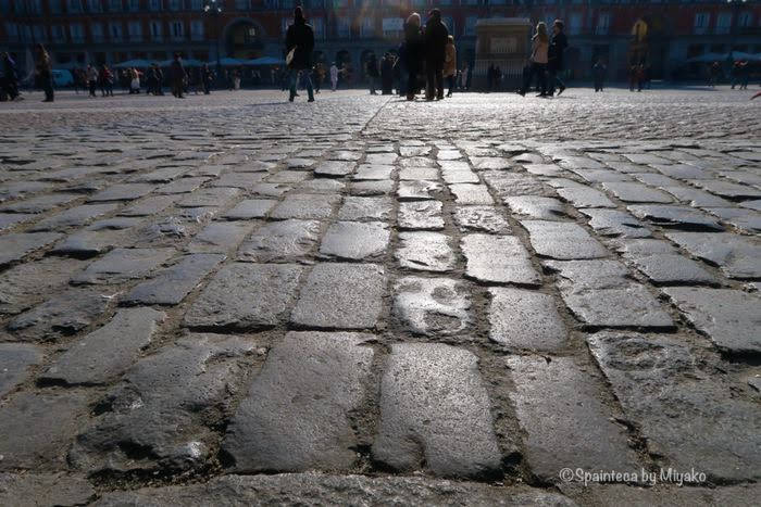 マドリードのマヨール広場の石畳