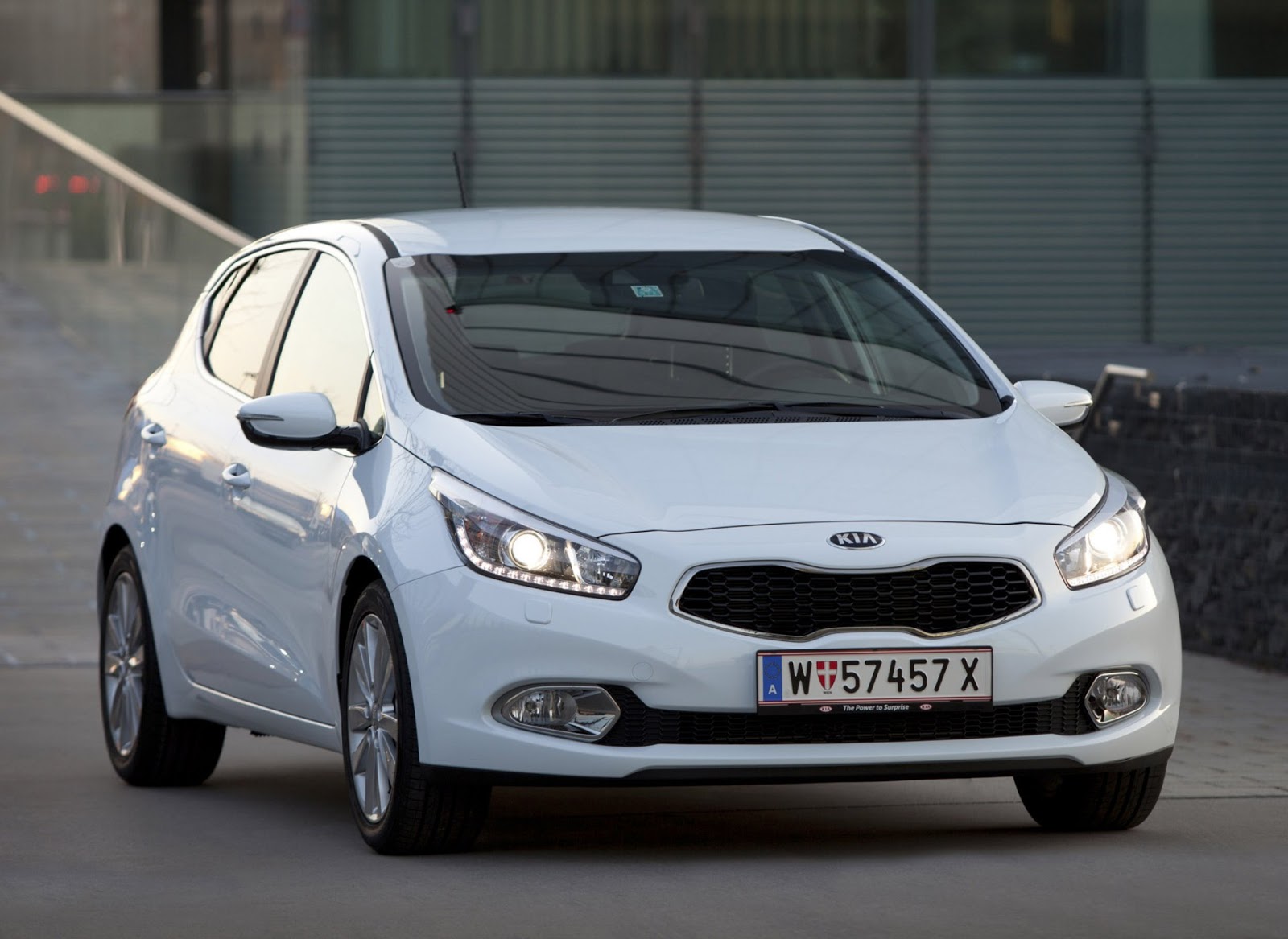 Wallpapers of beautiful cars  Kia Ceed  aka Kia Cee