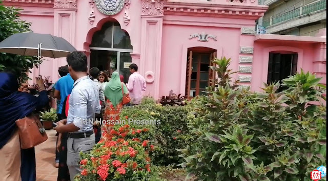 location of Ahsan manzil, Dhaka