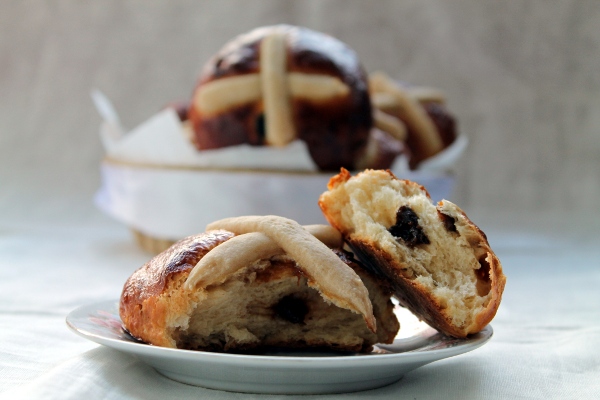 Hot cross buns