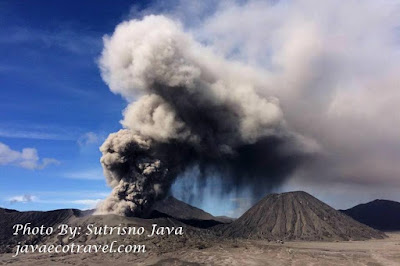 Bromo Eruption 2016