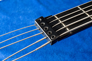 STEINBERGER Head Piece Adapter は弦交換も簡単