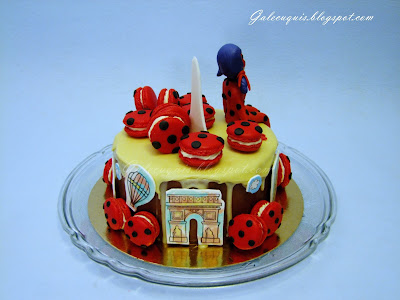 drip cake con macarons ladybug