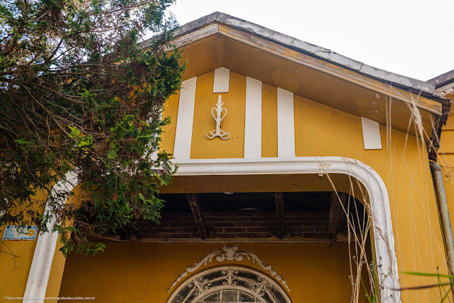 Casa na Rua São Sebastião - ornamento de ferro