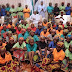 Para siswi yang diculik Boko haram bertemu Presiden Buhari