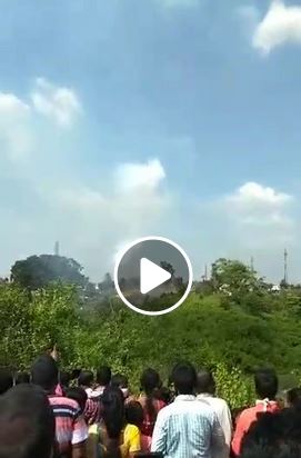 বিষ্ণুপুরে মহাষ্টমীর সন্ধিক্ষণে তোপধ্বনির মধ্য দিয়ে শুরু হলো সন্ধিপূজা 