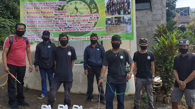 Paguyuban Satria Sunda Sakti Gelar Penyemprotan Disinfektan di Desa Girimekar