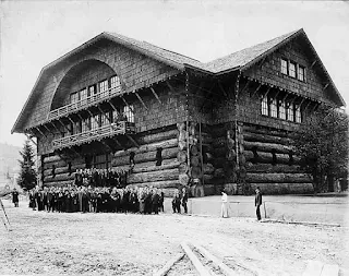 The World’s Largest Log Cabin