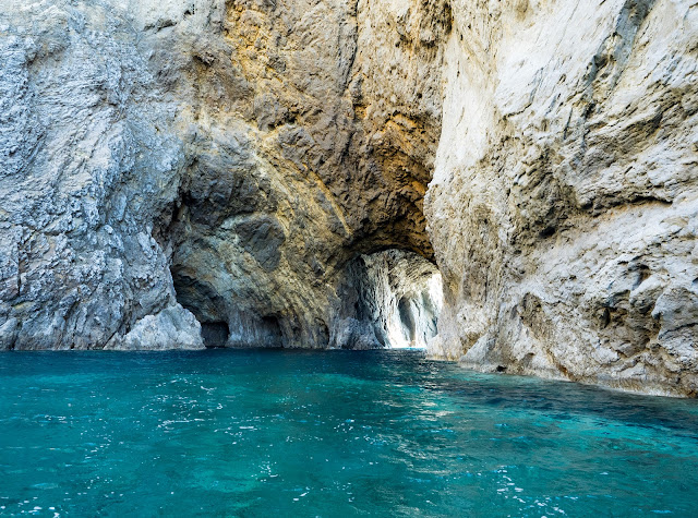 Faraglione di Mezzogiorno, Palmarola @Valeriaderiso