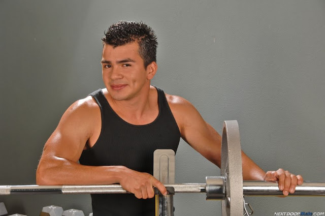 MODEL MEXICAN MARIO ROMO