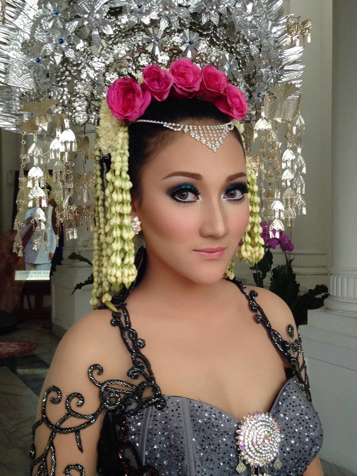 vannesza make up artist Bandung  Pengantin Modifikasi Paes 