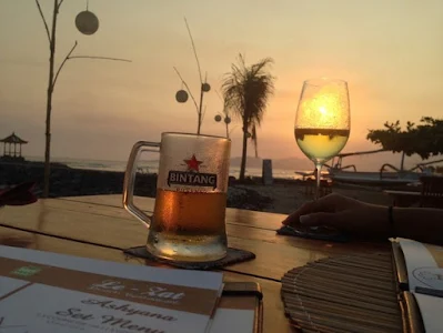 sunset drinks in Bali