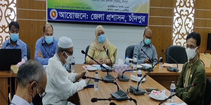 সংক্রমণ রোধে সামাজিক দূরত্ব এবং মাস্ক ব্যবহারের বিকল্প নেই