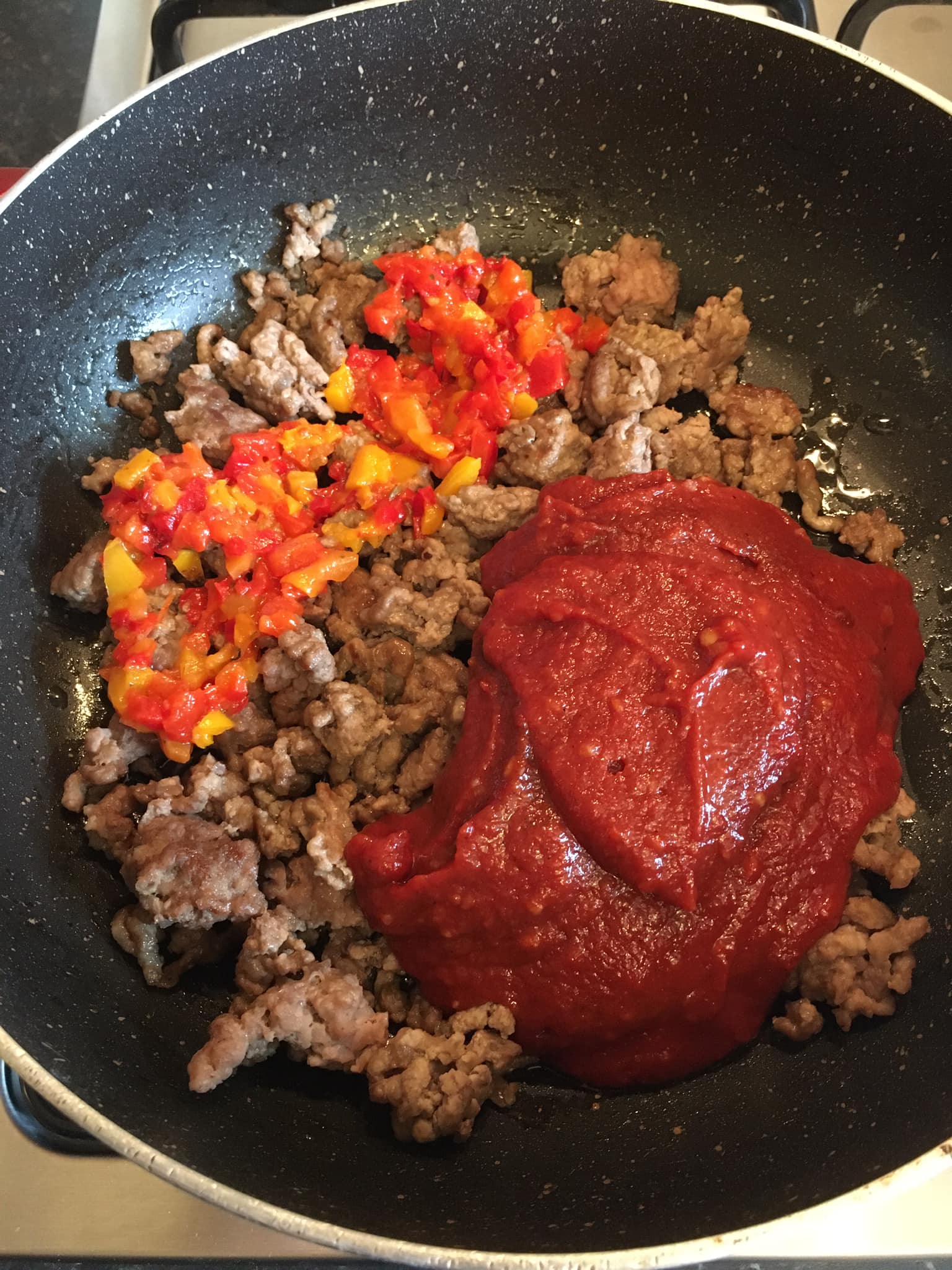 Chargrilled peppers, beef pork mince