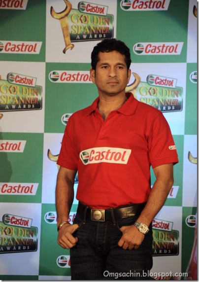 sachin-tendulkar-at-golden-castrol-spanner-awards-27173