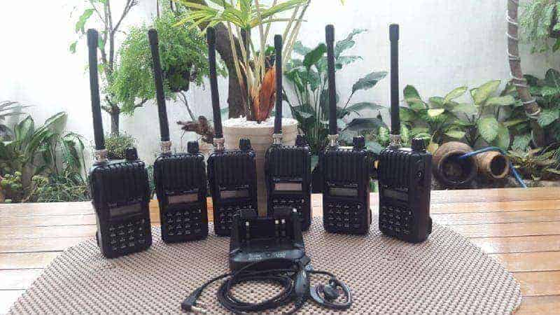 HT Icom IC-V80