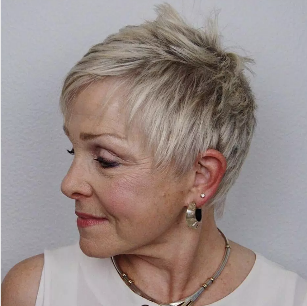 short hairstyles for women over 60 with glasses